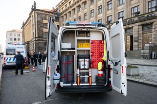 Nová vozidla Inspekce silniční dopravy mají kontrolní techniku, která odhaluje přestupky na dálku - roadblog.cz